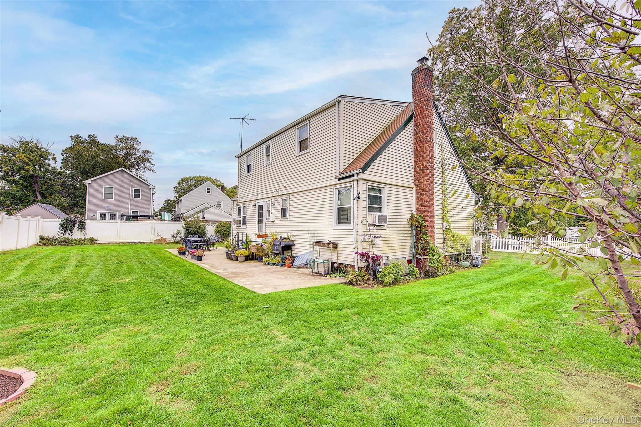 1025 Ontario Road, West Hempstead, NY 11552