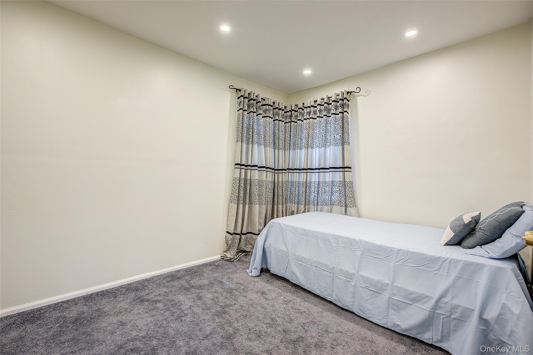 1025 Ontario Road, West Hempstead, NY 11552