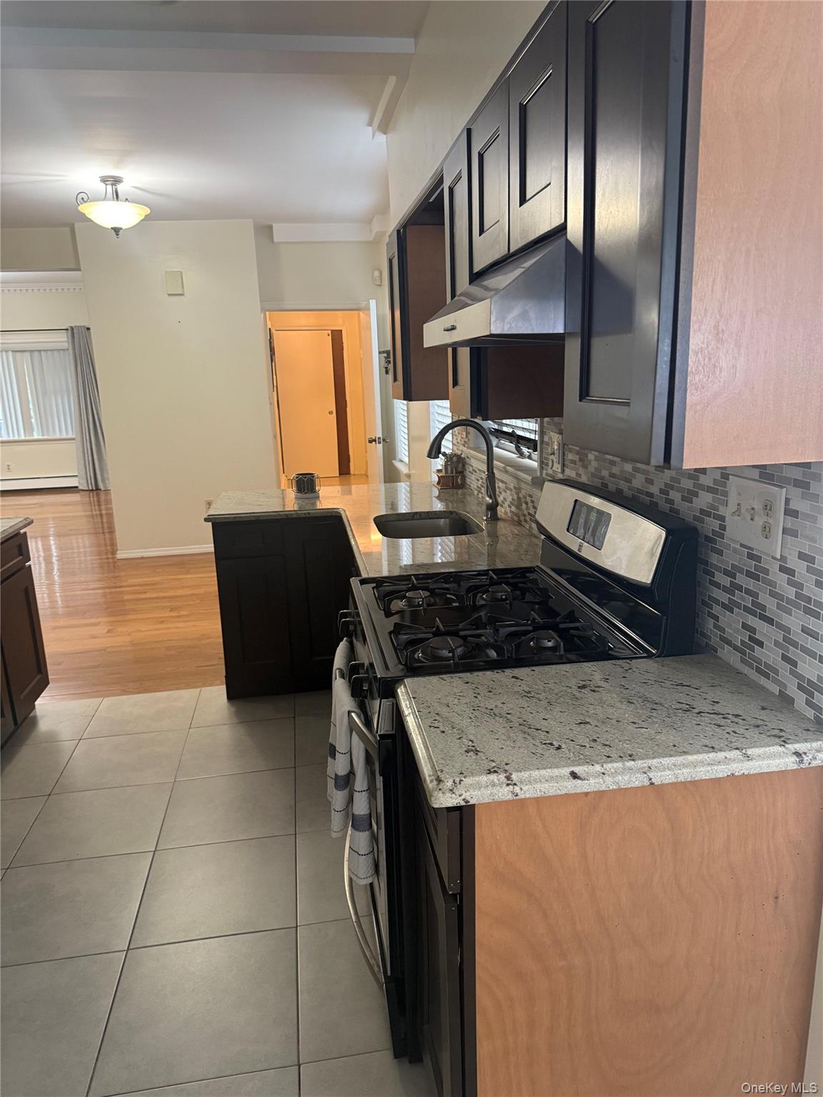 Valley Stream, NY 11581