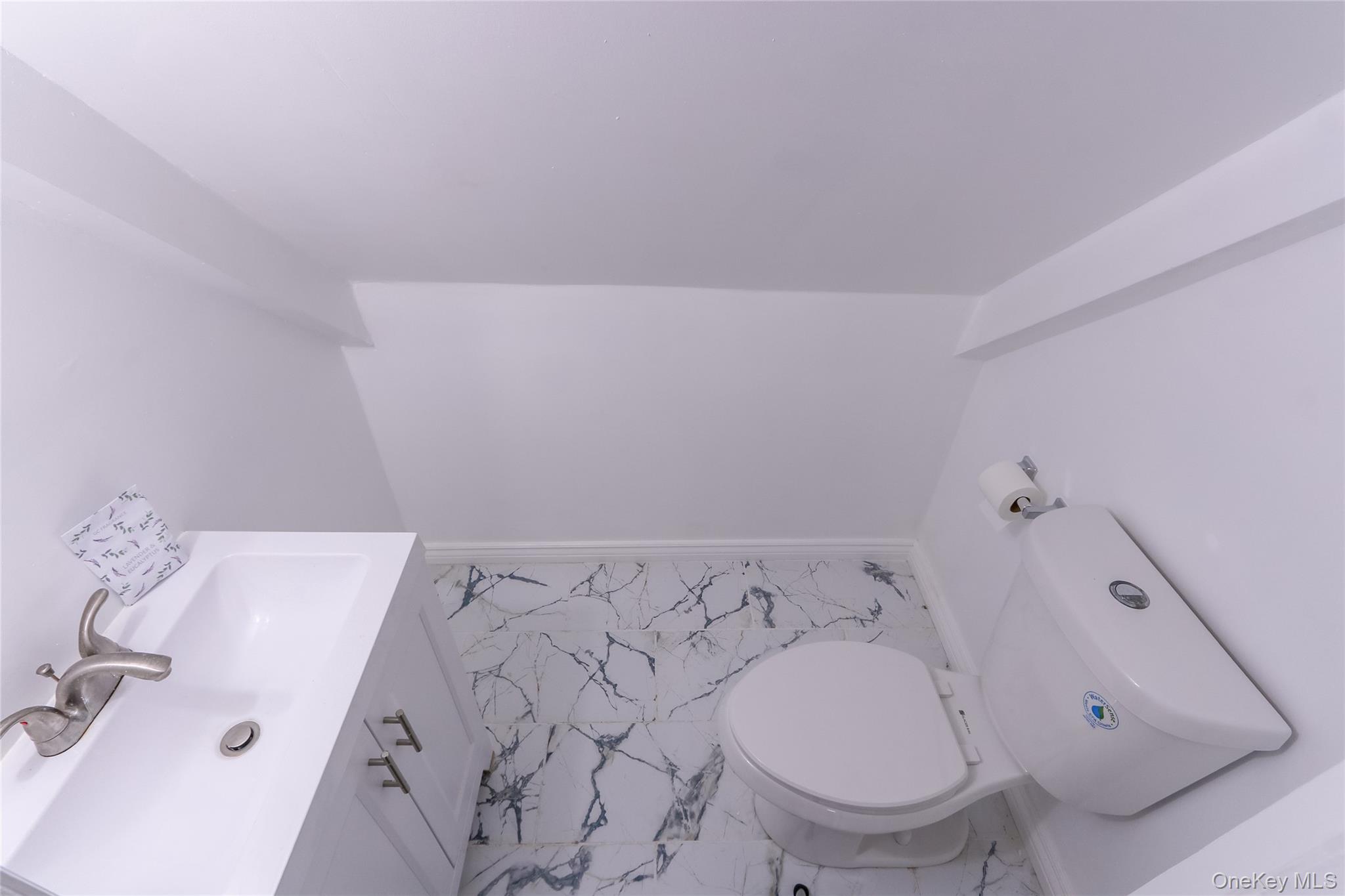 33 Oak street, Hicksville, NY 11801