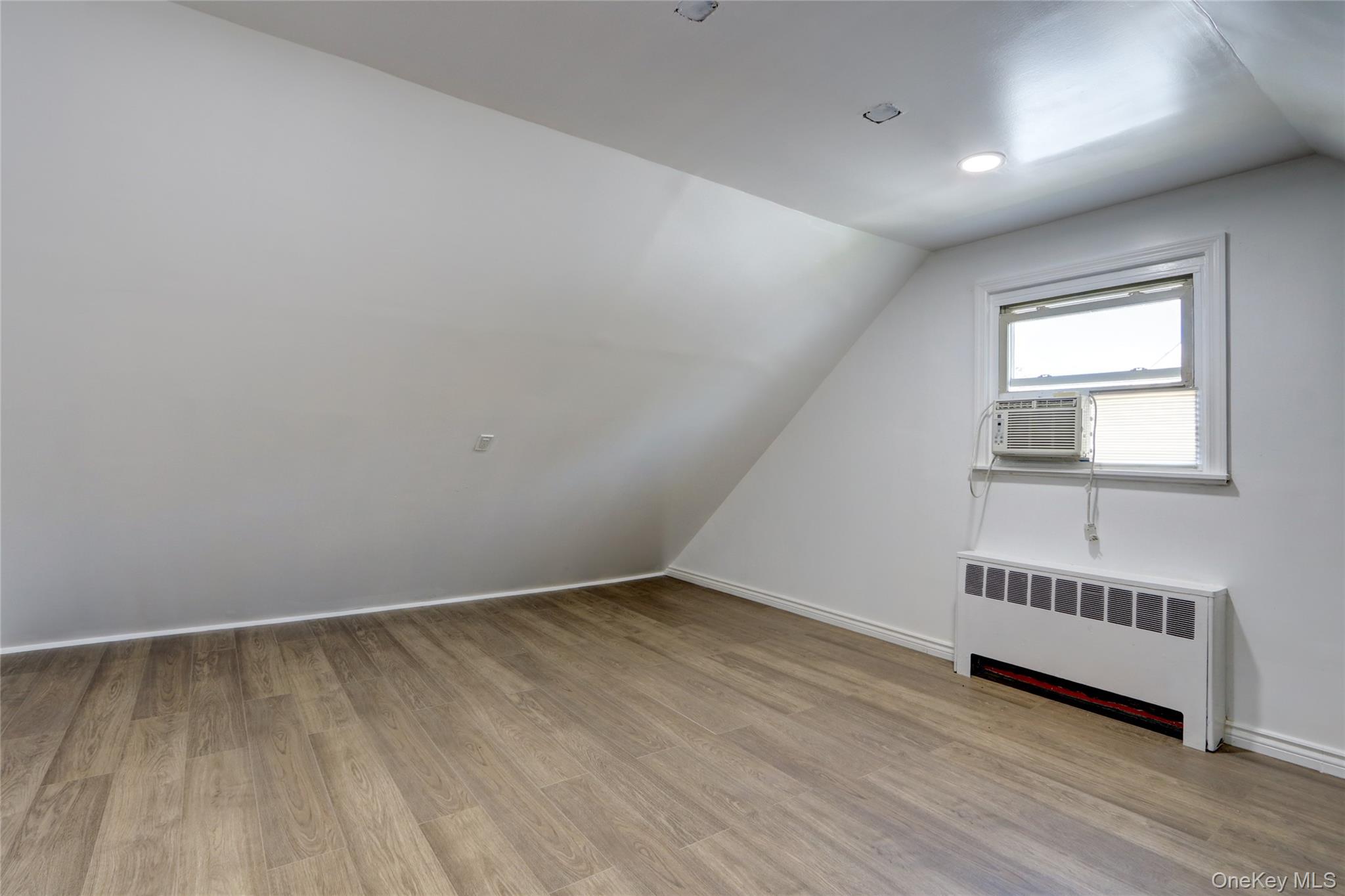 33 Oak street, Hicksville, NY 11801