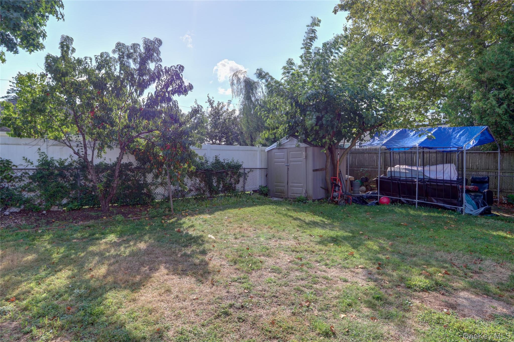 33 Oak street, Hicksville, NY 11801