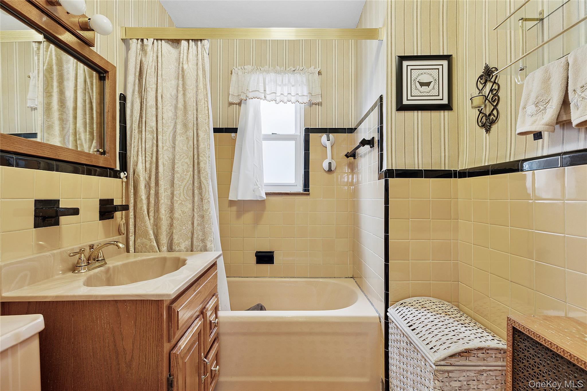 144 Rintin Street, Franklin Square, NY 11010