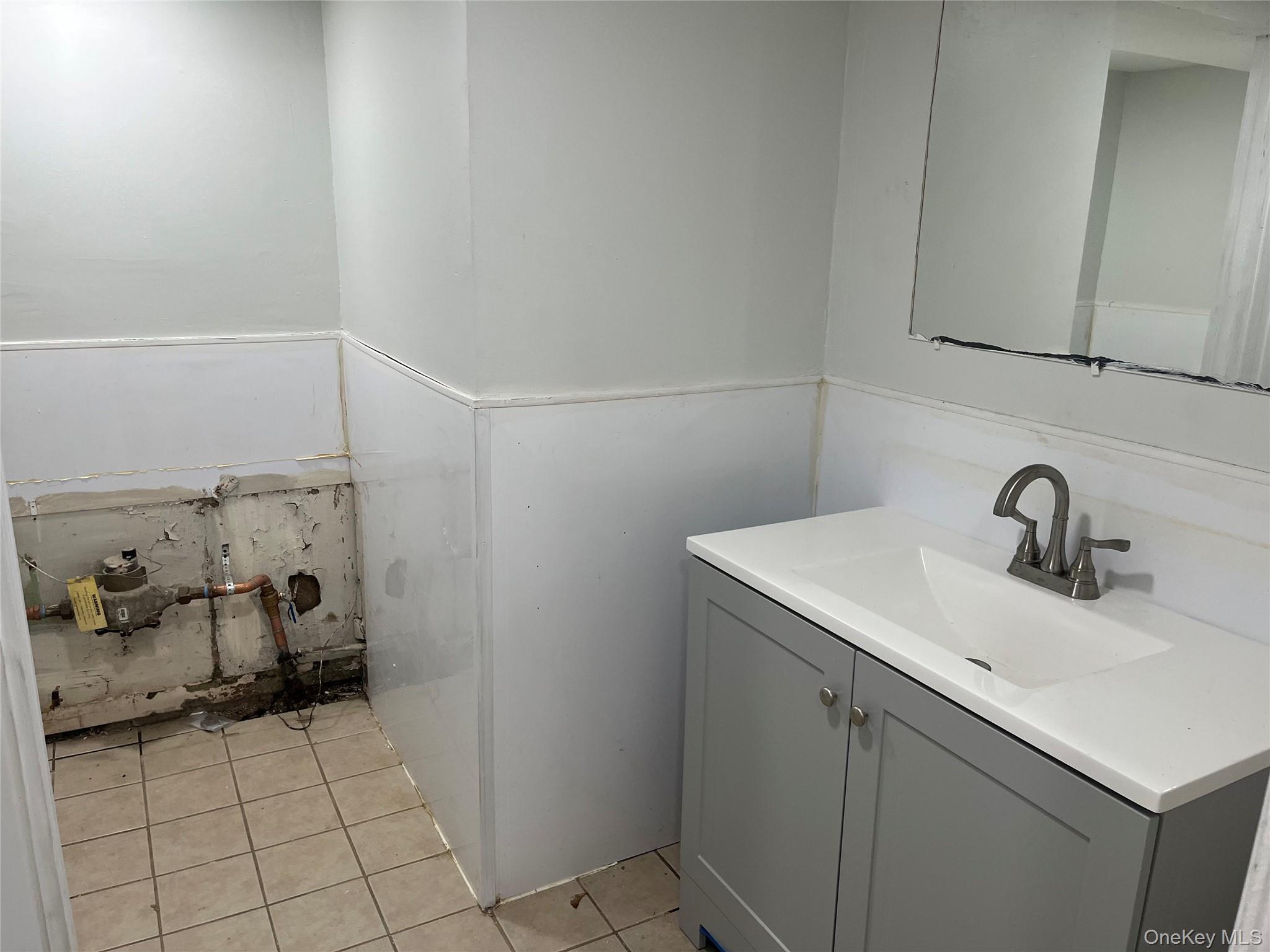 43 California Avenue, Hempstead, NY 11550