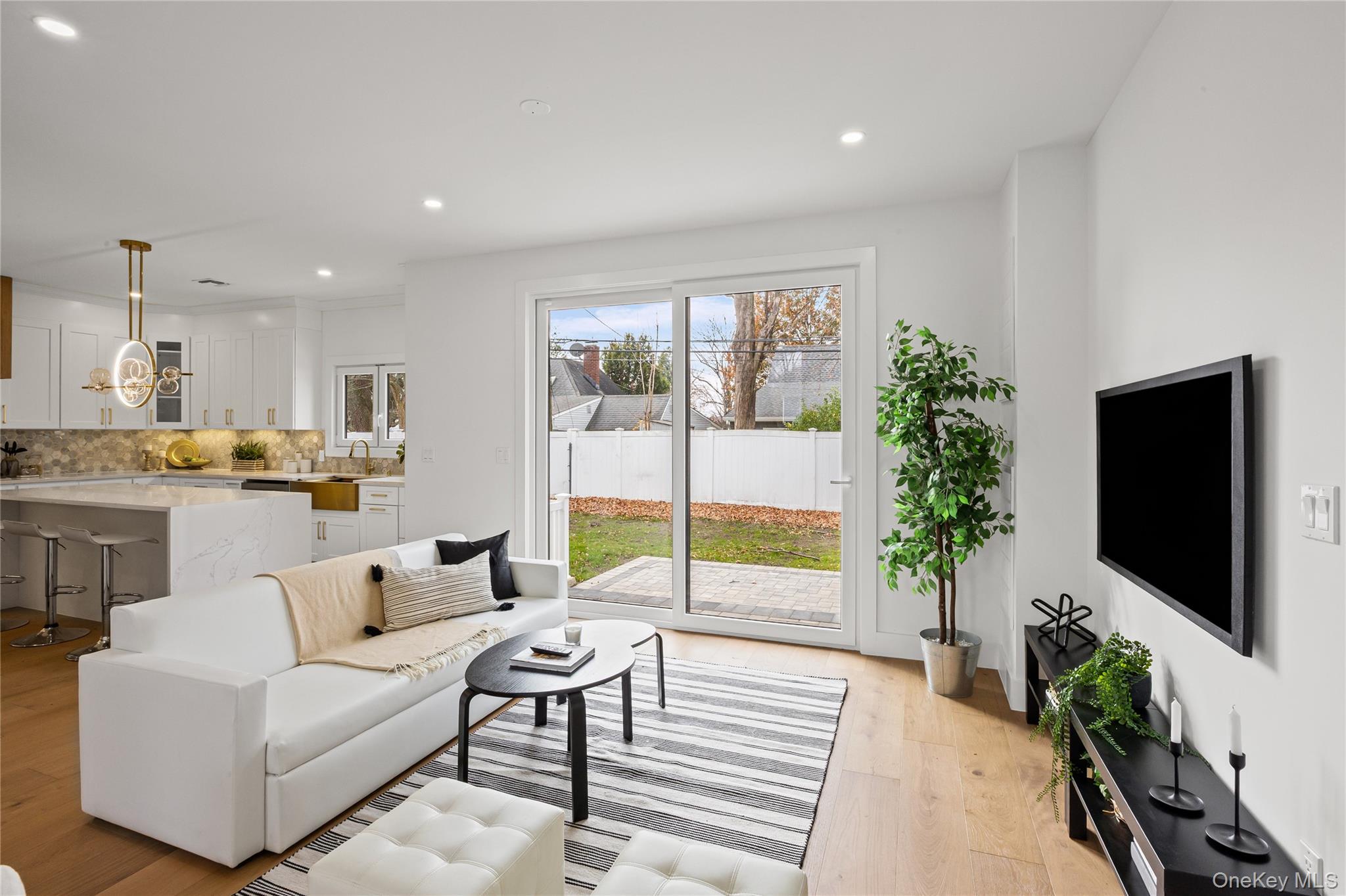 182 Friends Lane, Westbury, NY 11590