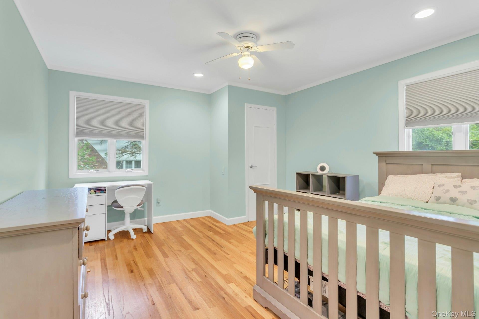 8 Lois Lane, Old Bethpage, NY 11804