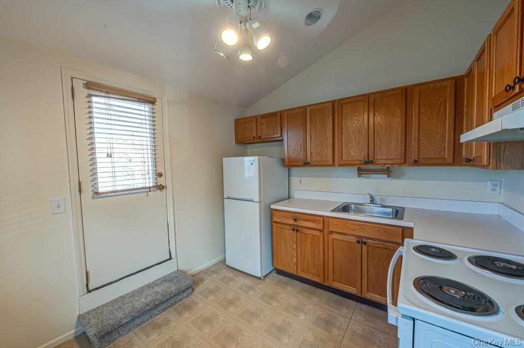 17 Fairview Street, Huntington, NY 11743