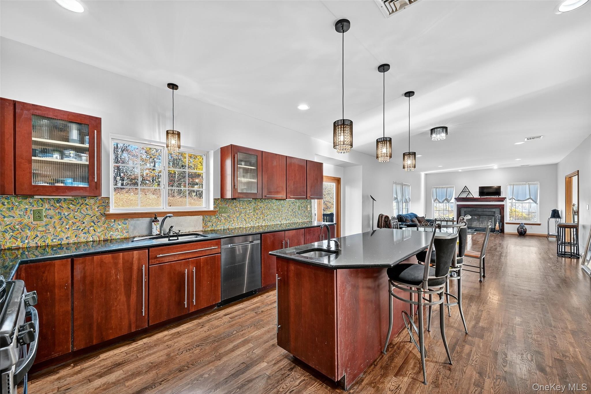 8 Alloway Crescent, Highland Mills, NY 10930