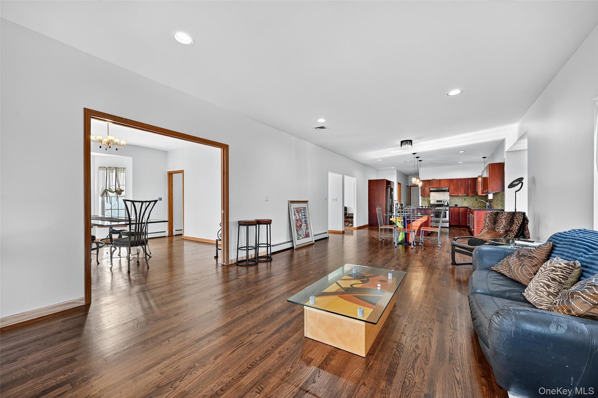 8 Alloway Crescent, Highland Mills, NY 10930