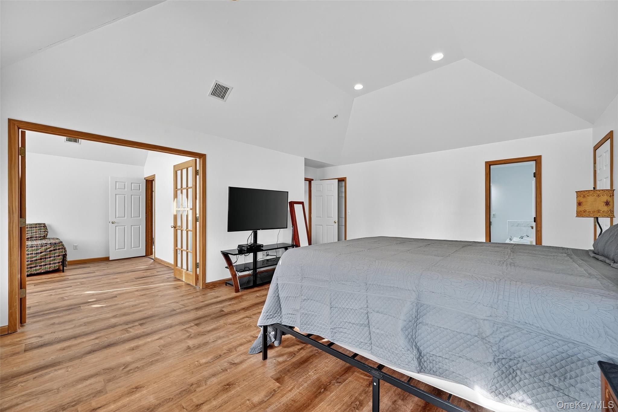 8 Alloway Crescent, Highland Mills, NY 10930