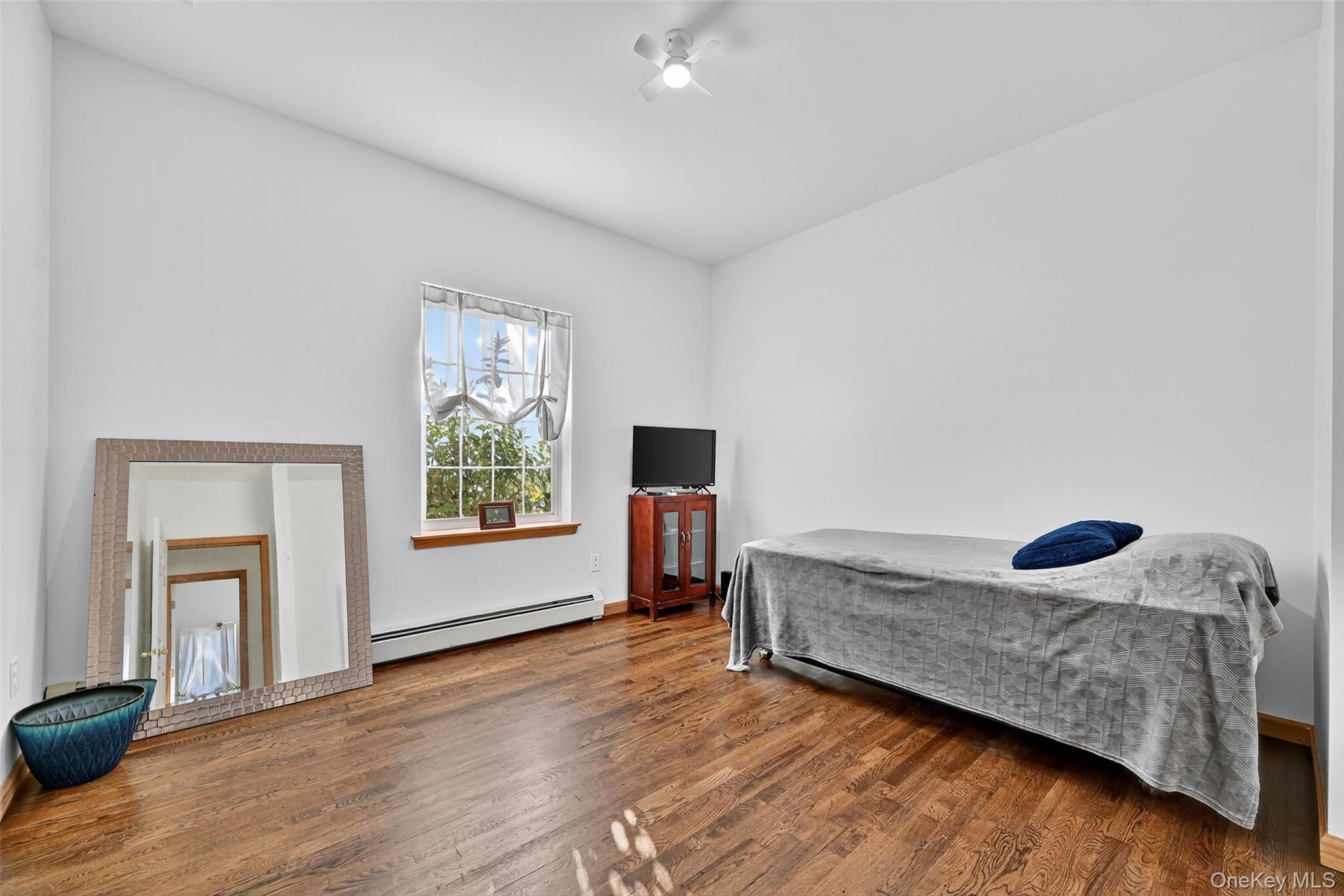 8 Alloway Crescent, Highland Mills, NY 10930