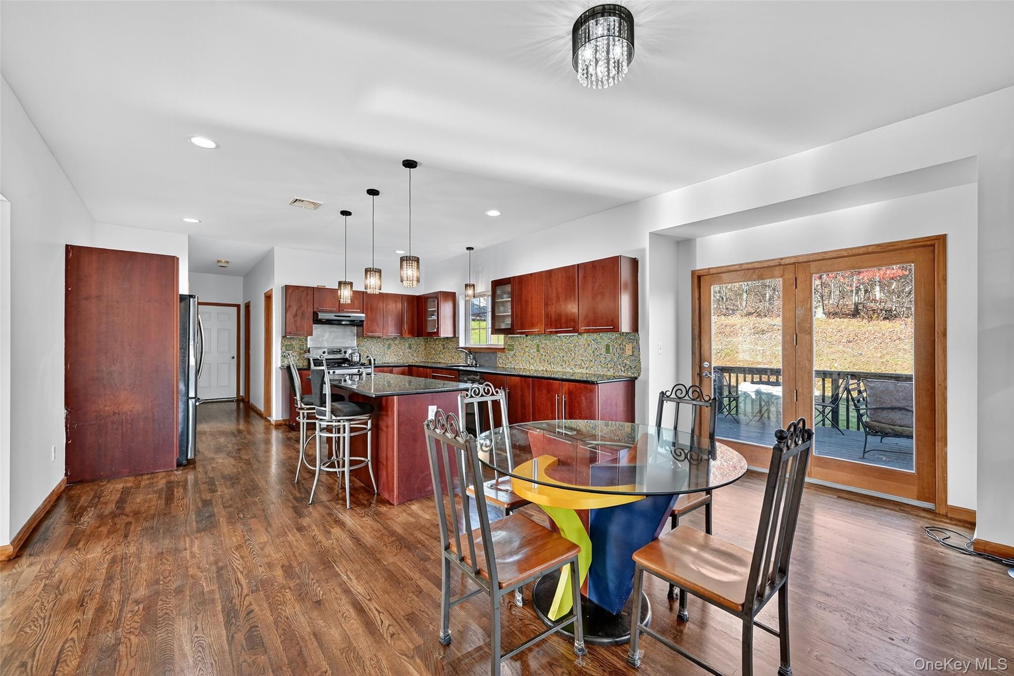 8 Alloway Crescent, Highland Mills, NY 10930