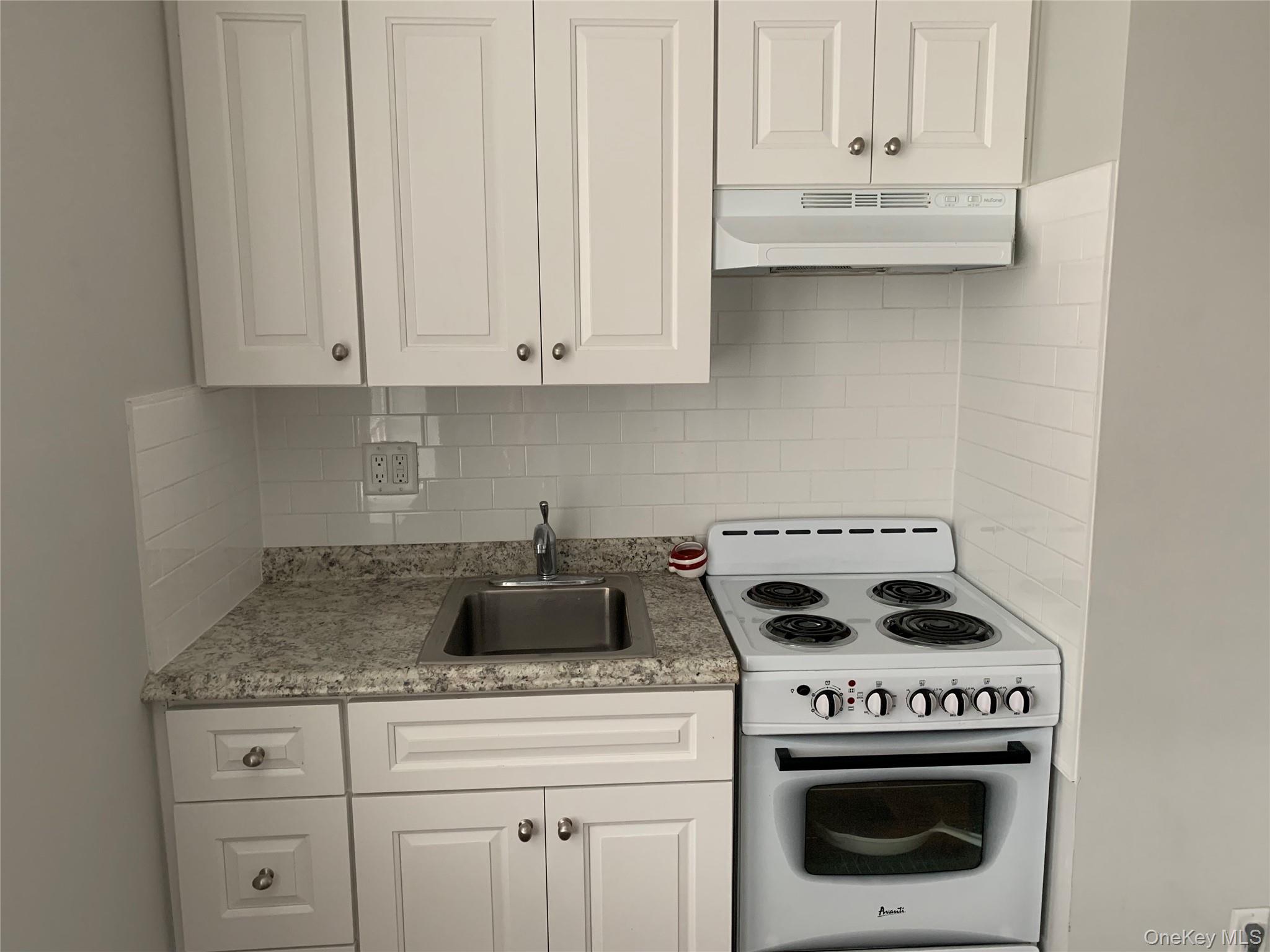 215 E Broadway # 2M, Long Beach, NY 11561