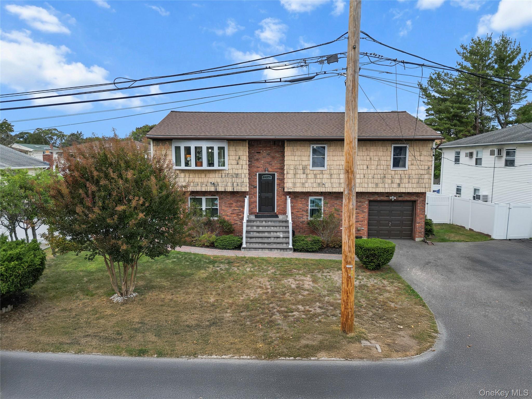 1259 America Avenue, West Babylon, NY 11704