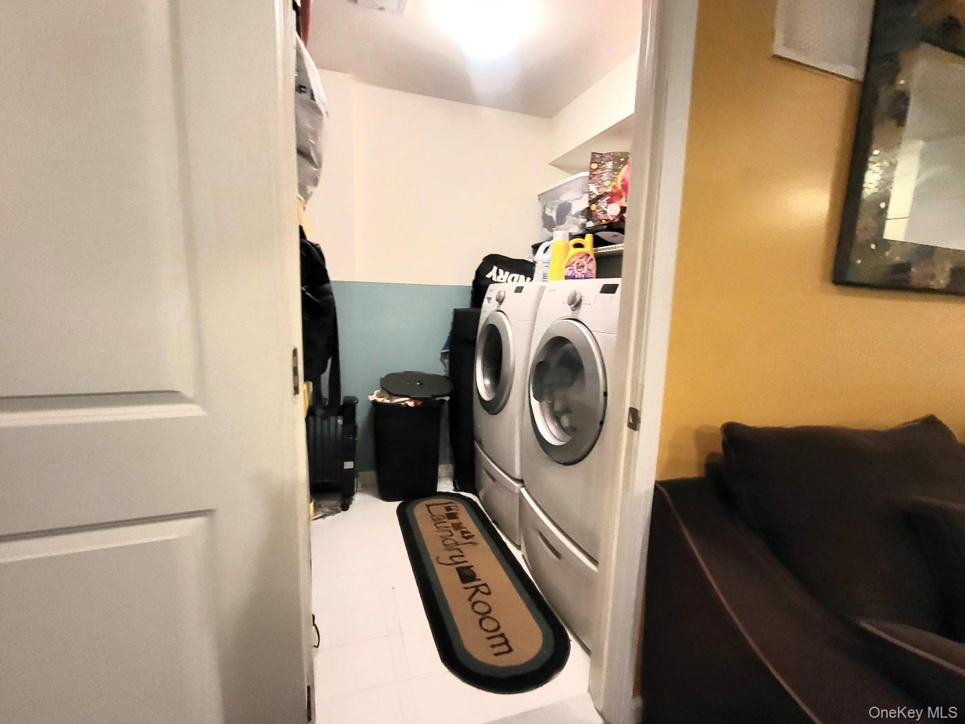 1404 Hawthorn Way, New Windsor, NY 12553