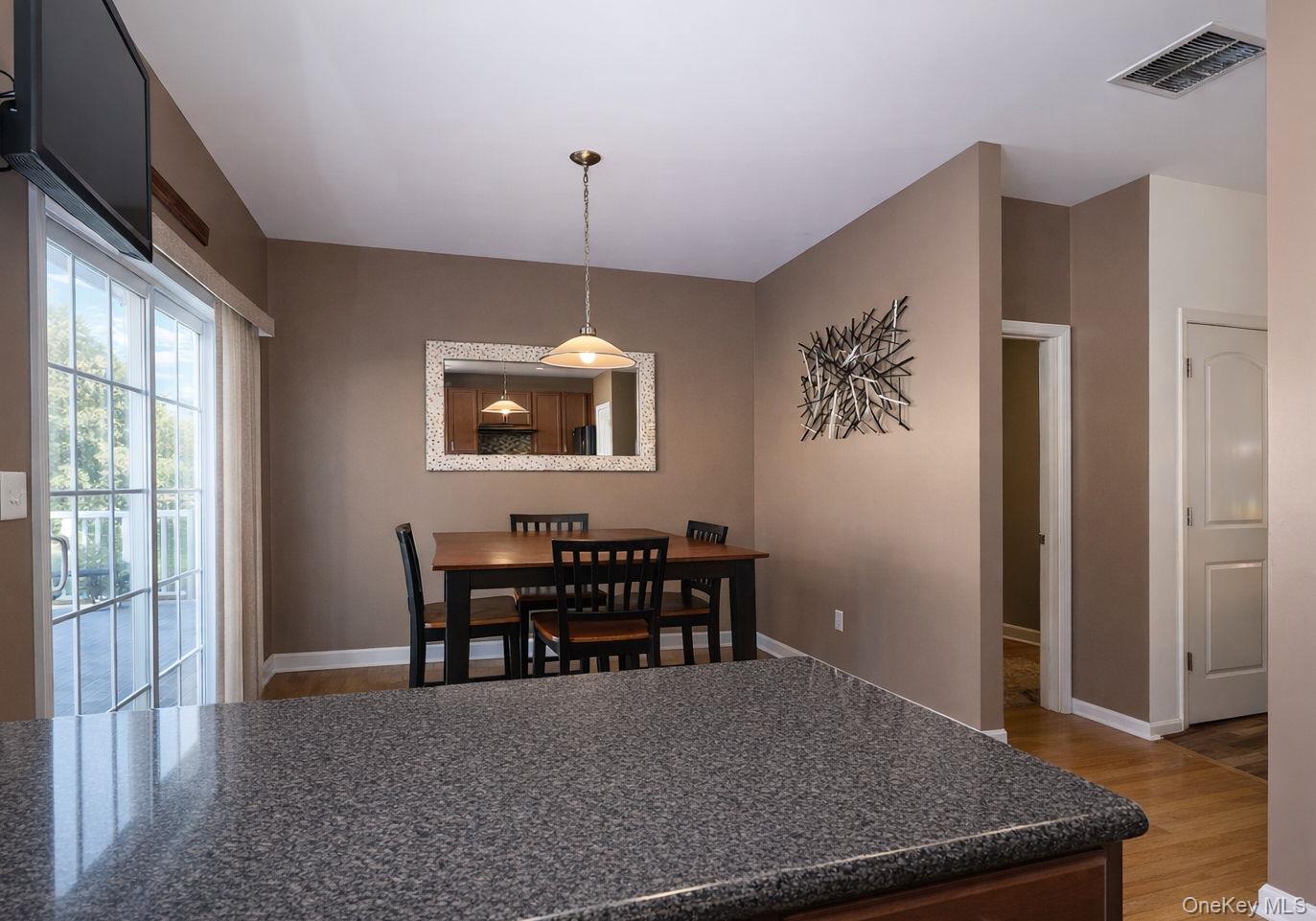 1404 Hawthorn Way, New Windsor, NY 12553