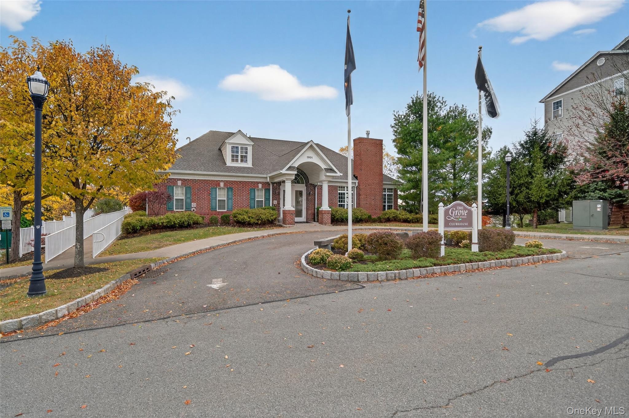 1404 Hawthorn Way, New Windsor, NY 12553