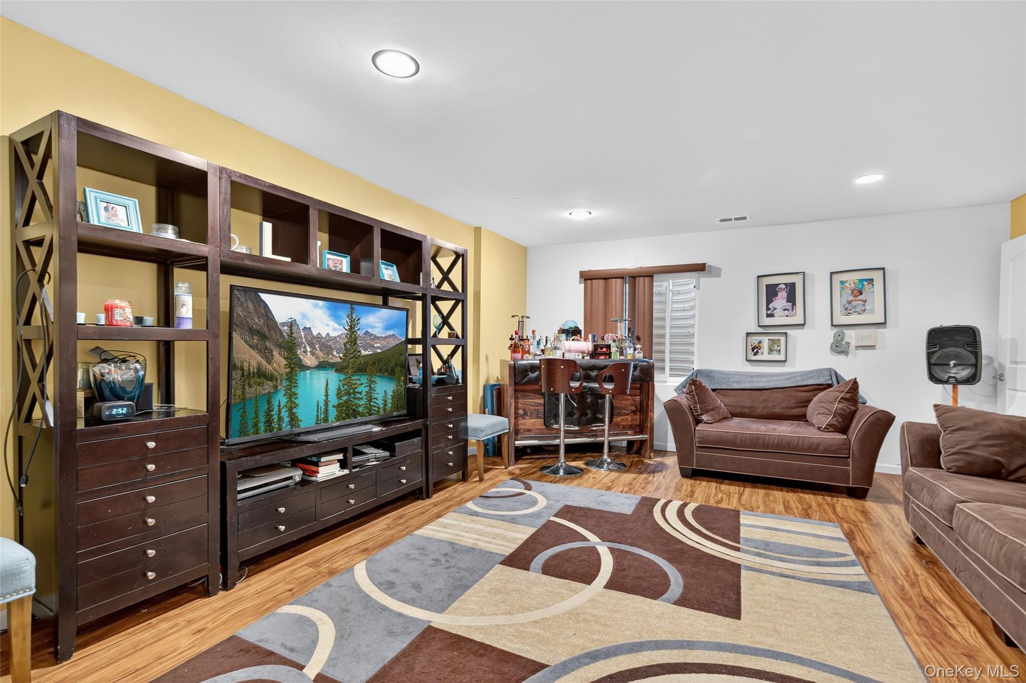 1404 Hawthorn Way, New Windsor, NY 12553