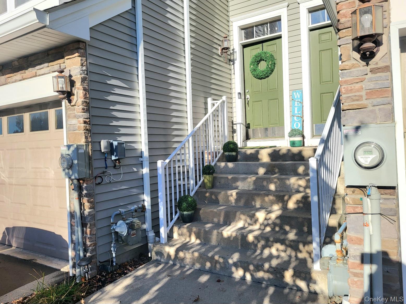 1404 Hawthorn Way, New Windsor, NY 12553