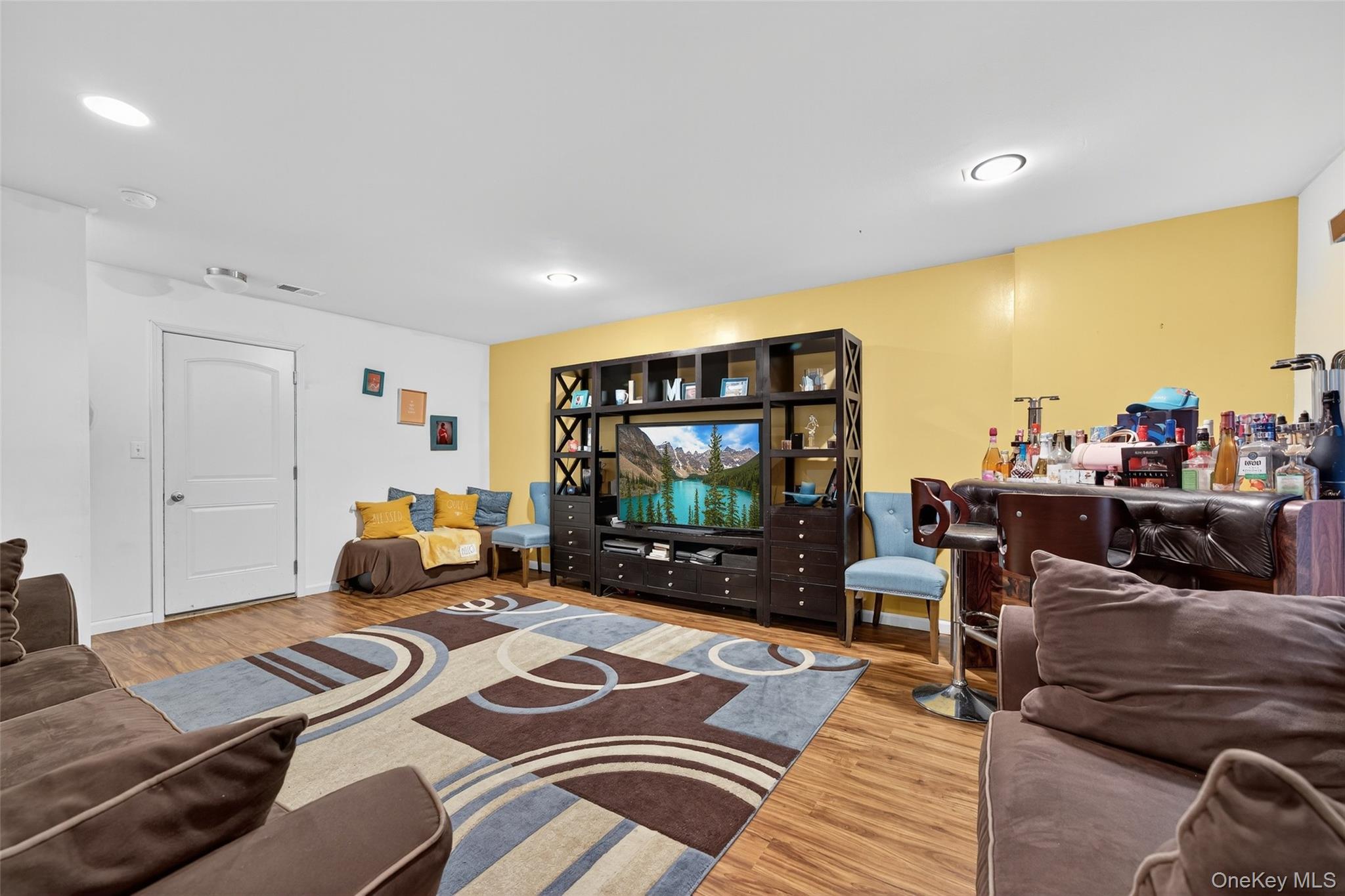 1404 Hawthorn Way, New Windsor, NY 12553