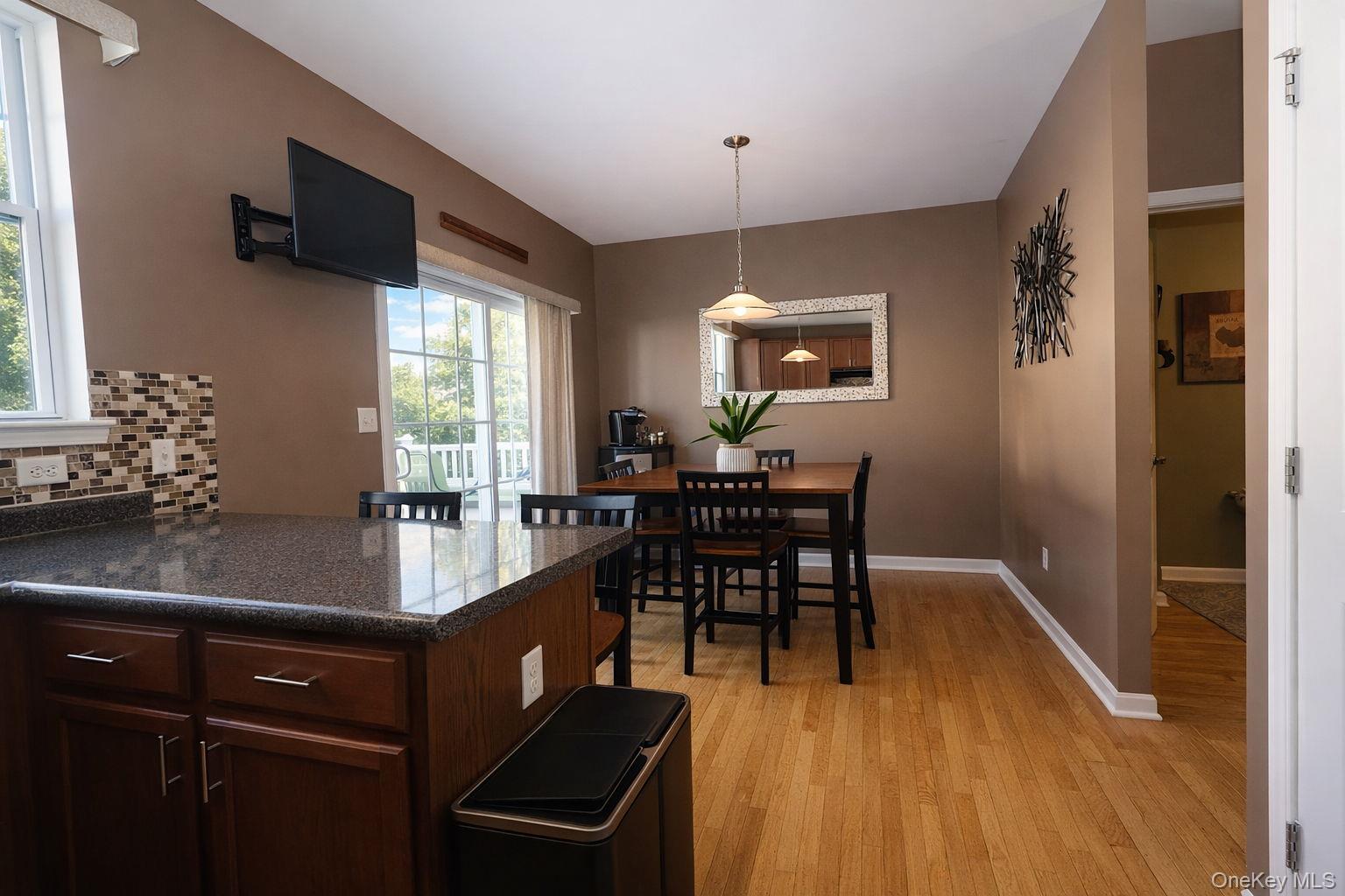 1404 Hawthorn Way, New Windsor, NY 12553