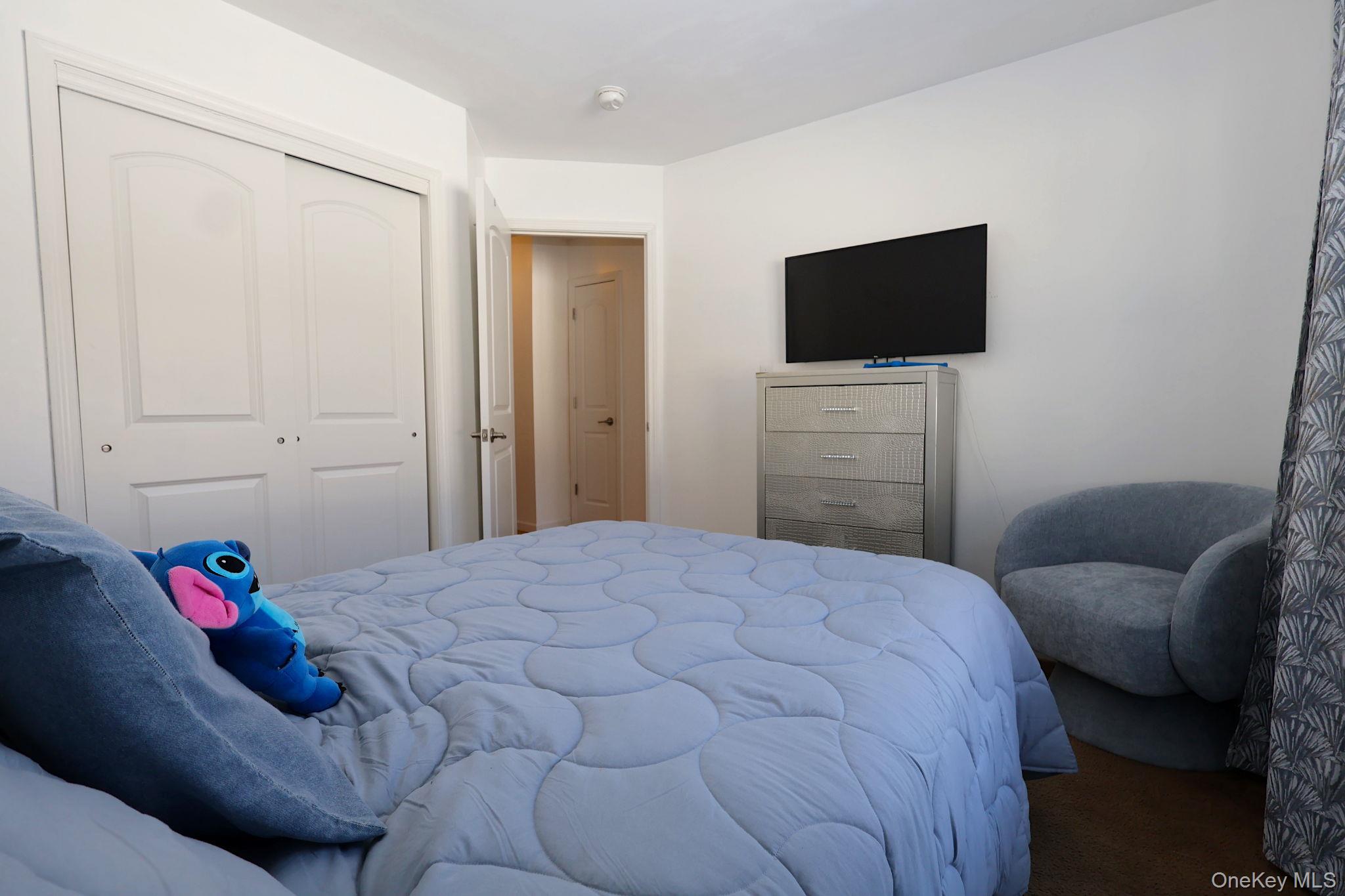 1404 Hawthorn Way, New Windsor, NY 12553