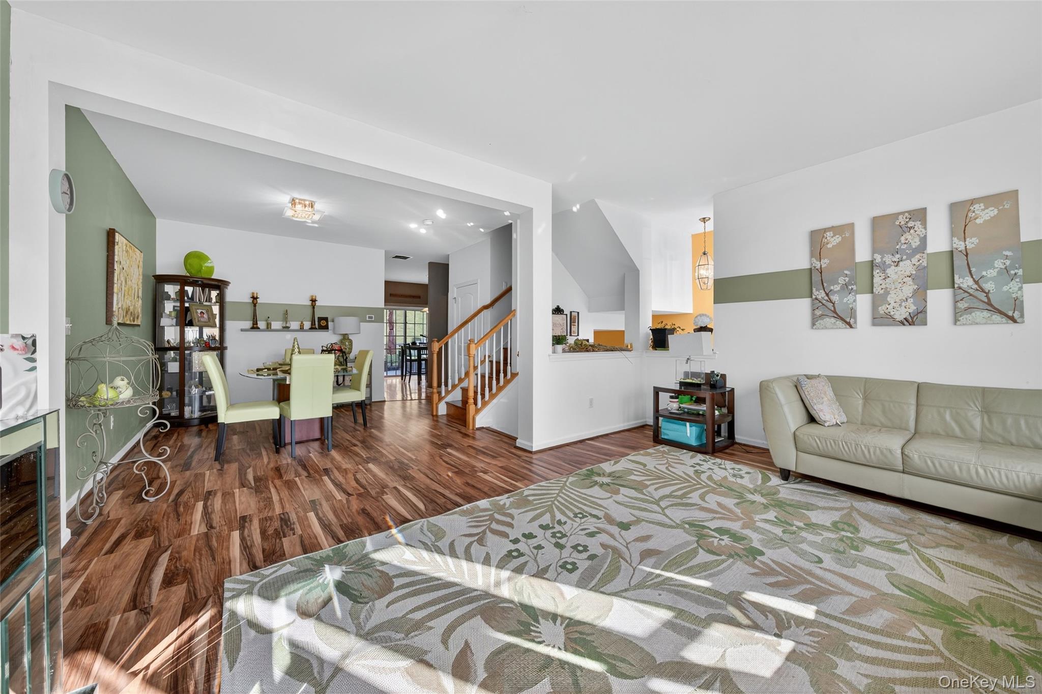 1404 Hawthorn Way, New Windsor, NY 12553