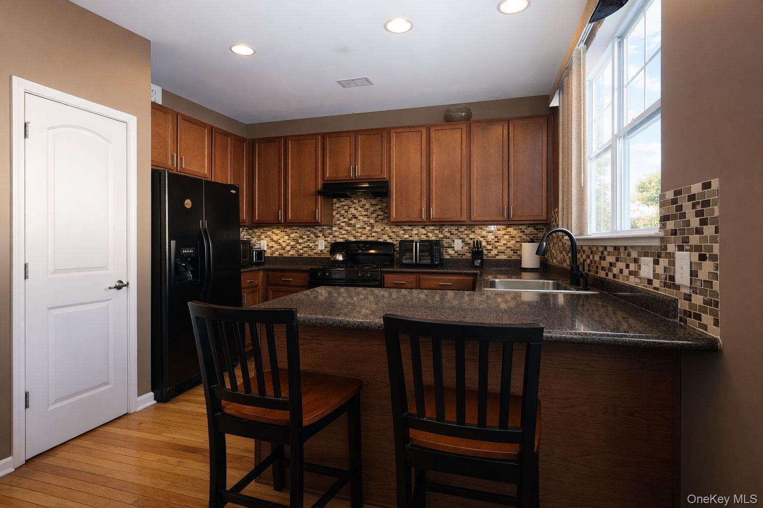 1404 Hawthorn Way, New Windsor, NY 12553