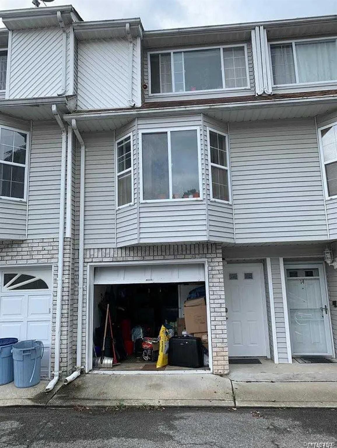 16 Linda Lane, Staten Island, NY 10312