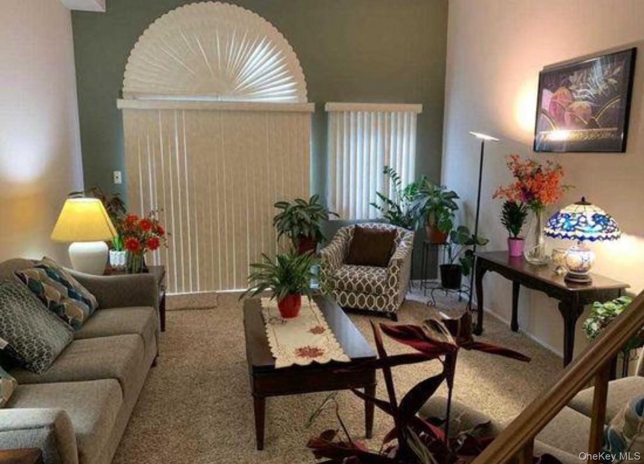 16 Linda Lane, Staten Island, NY 10312