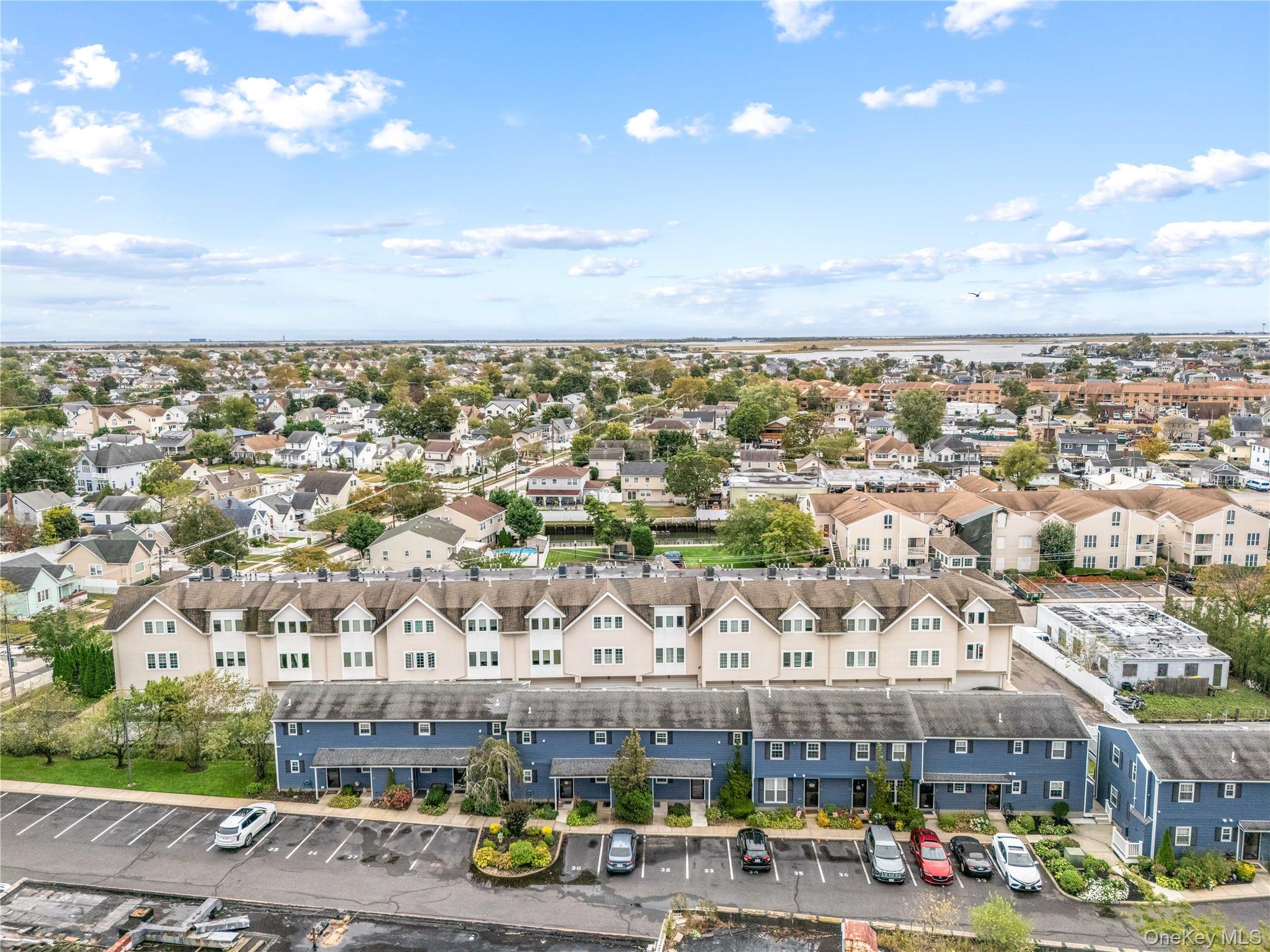 116 Westend Avenue # 8, Freeport, NY 11520