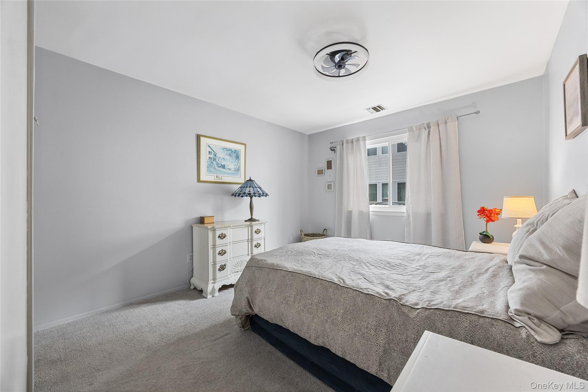 116 Westend Avenue # 8, Freeport, NY 11520