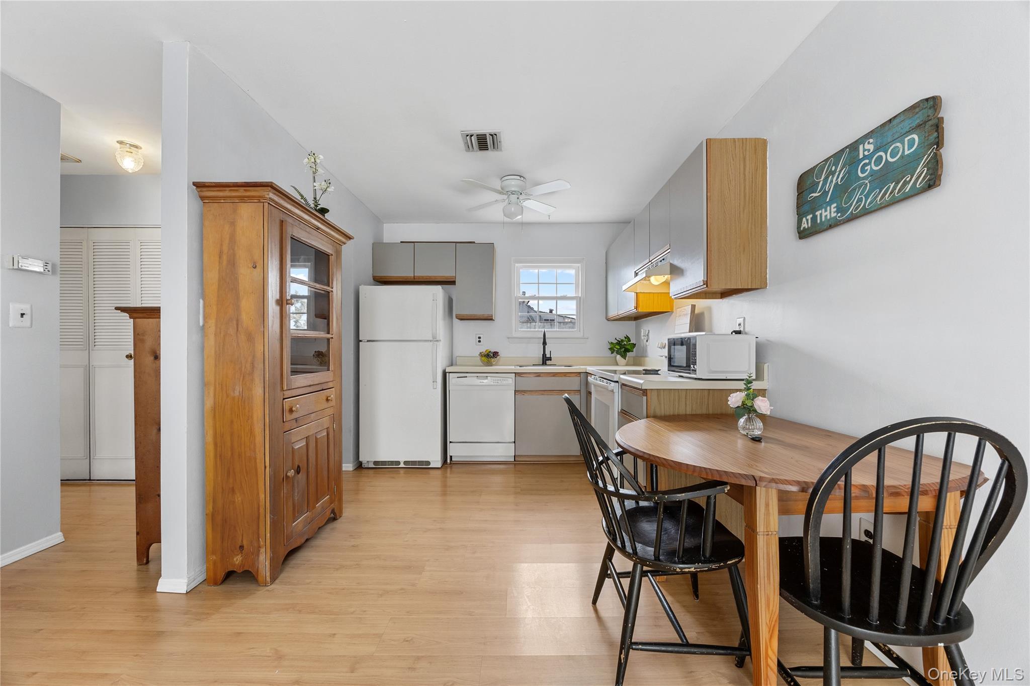 116 Westend Avenue # 8, Freeport, NY 11520