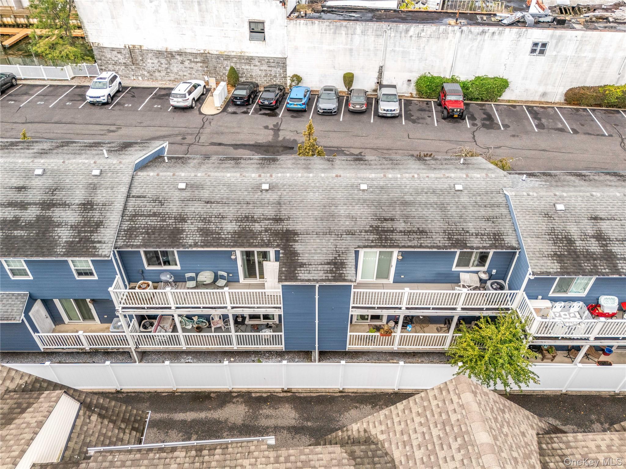 116 Westend Avenue # 8, Freeport, NY 11520