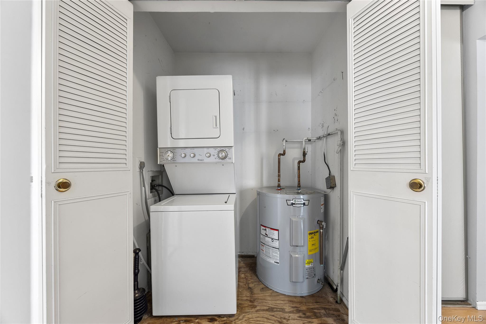 116 Westend Avenue # 8, Freeport, NY 11520