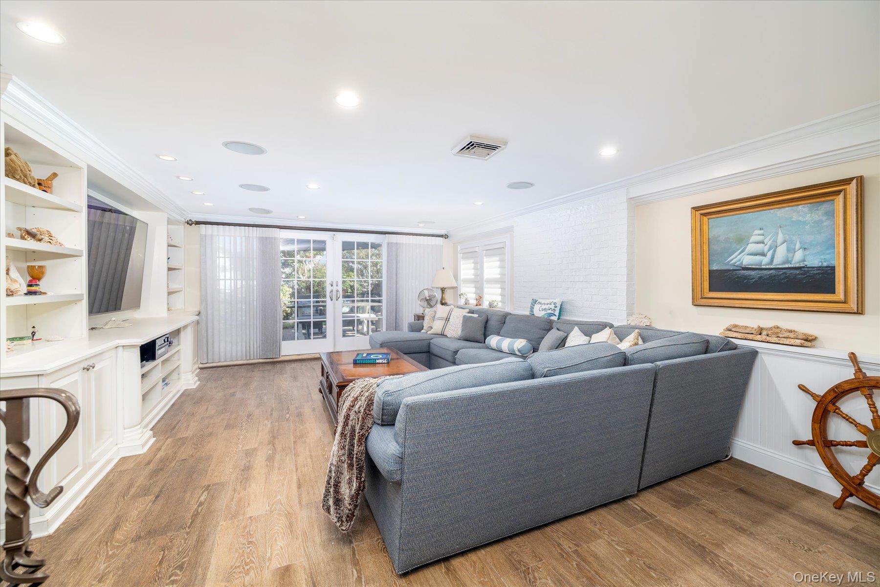 2863 Harbor Road, Merrick, NY 11566