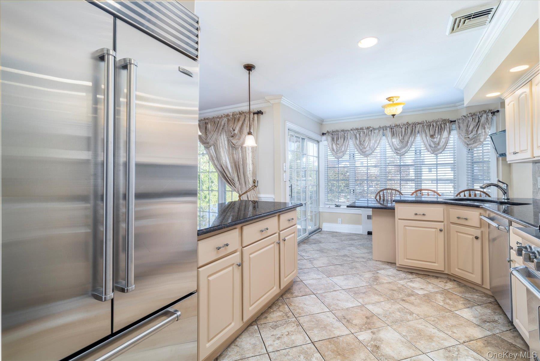 2863 Harbor Road, Merrick, NY 11566