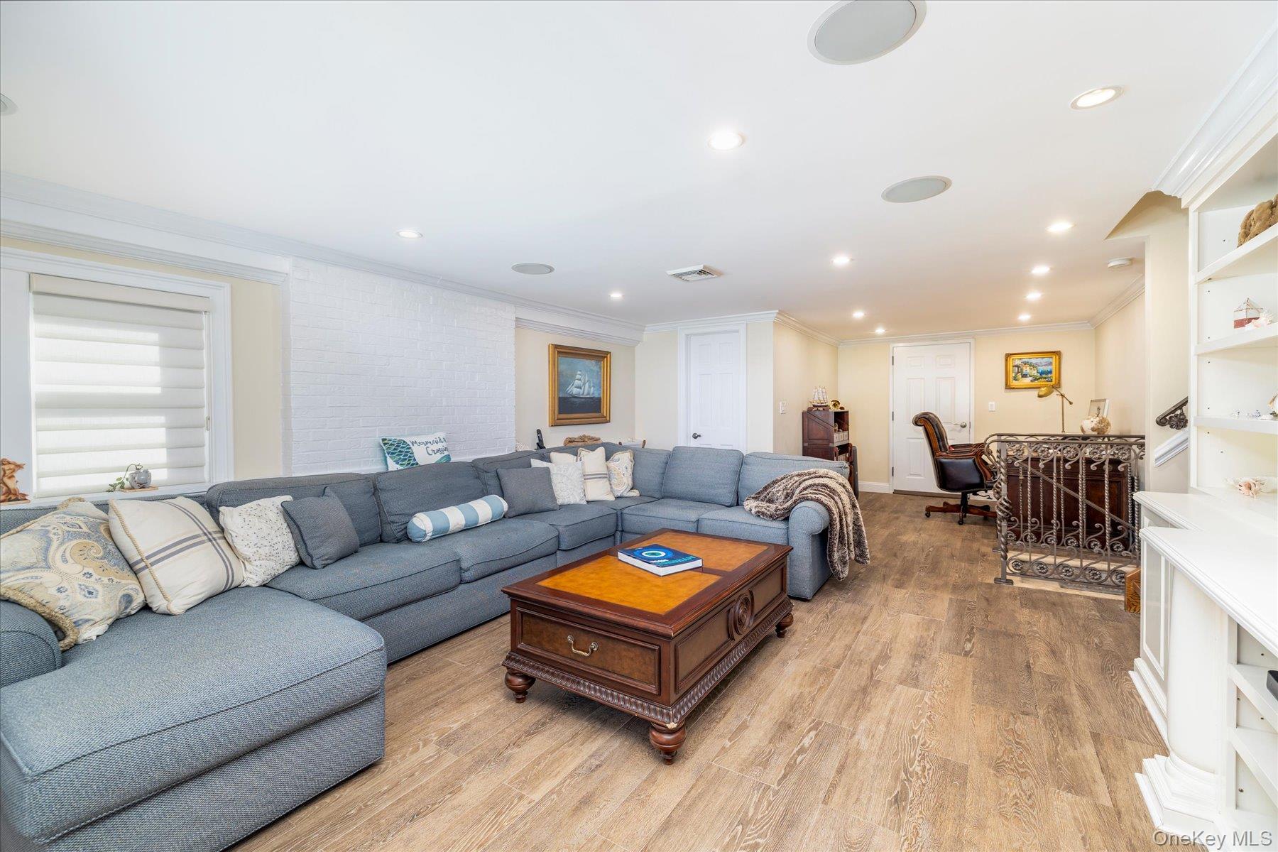 2863 Harbor Road, Merrick, NY 11566