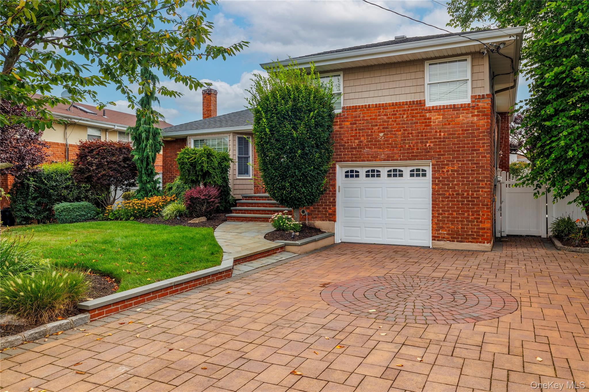 2863 Harbor Road, Merrick, NY 11566