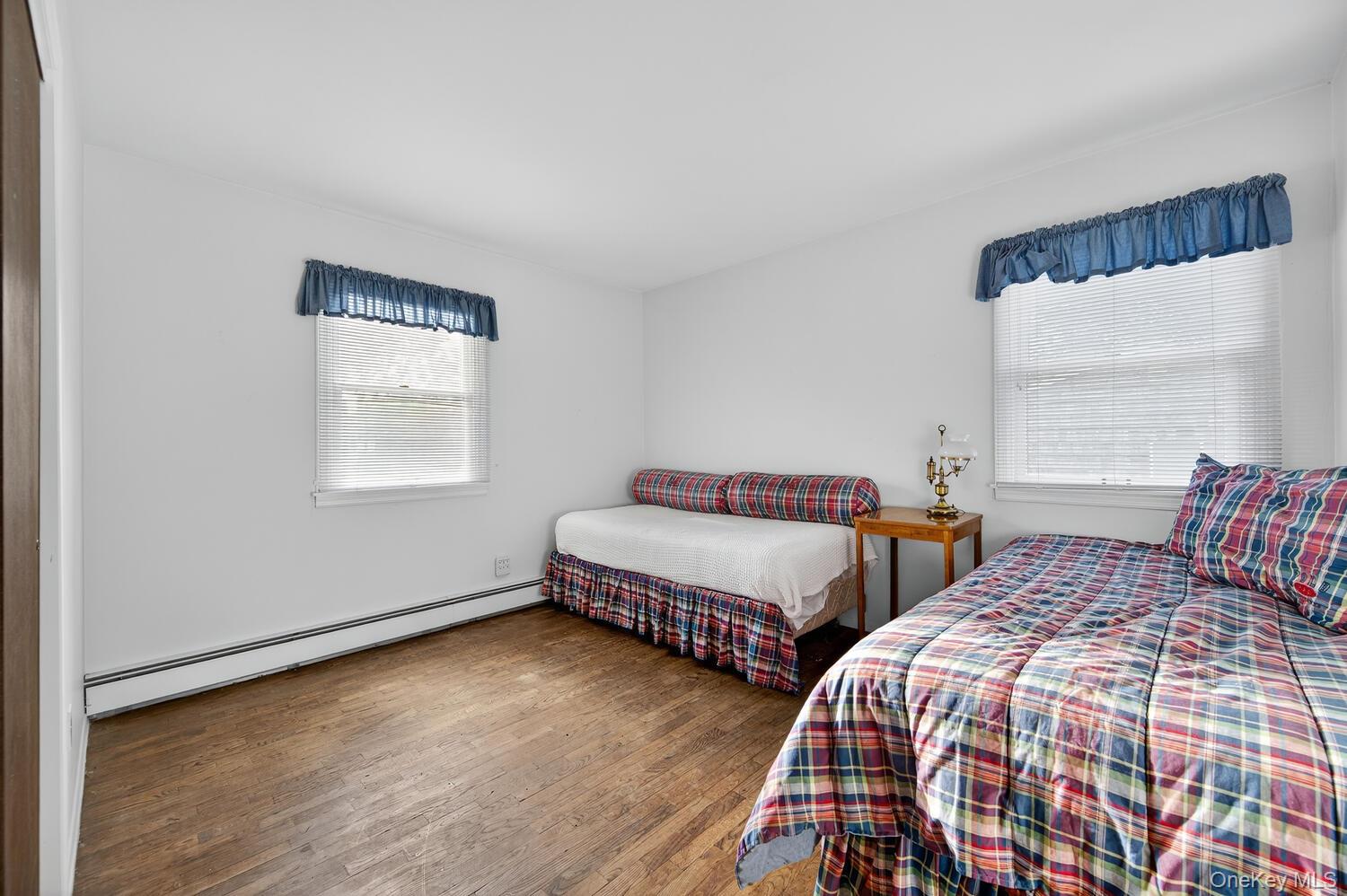 16 Wagon Lane, Glen Head, NY 11545