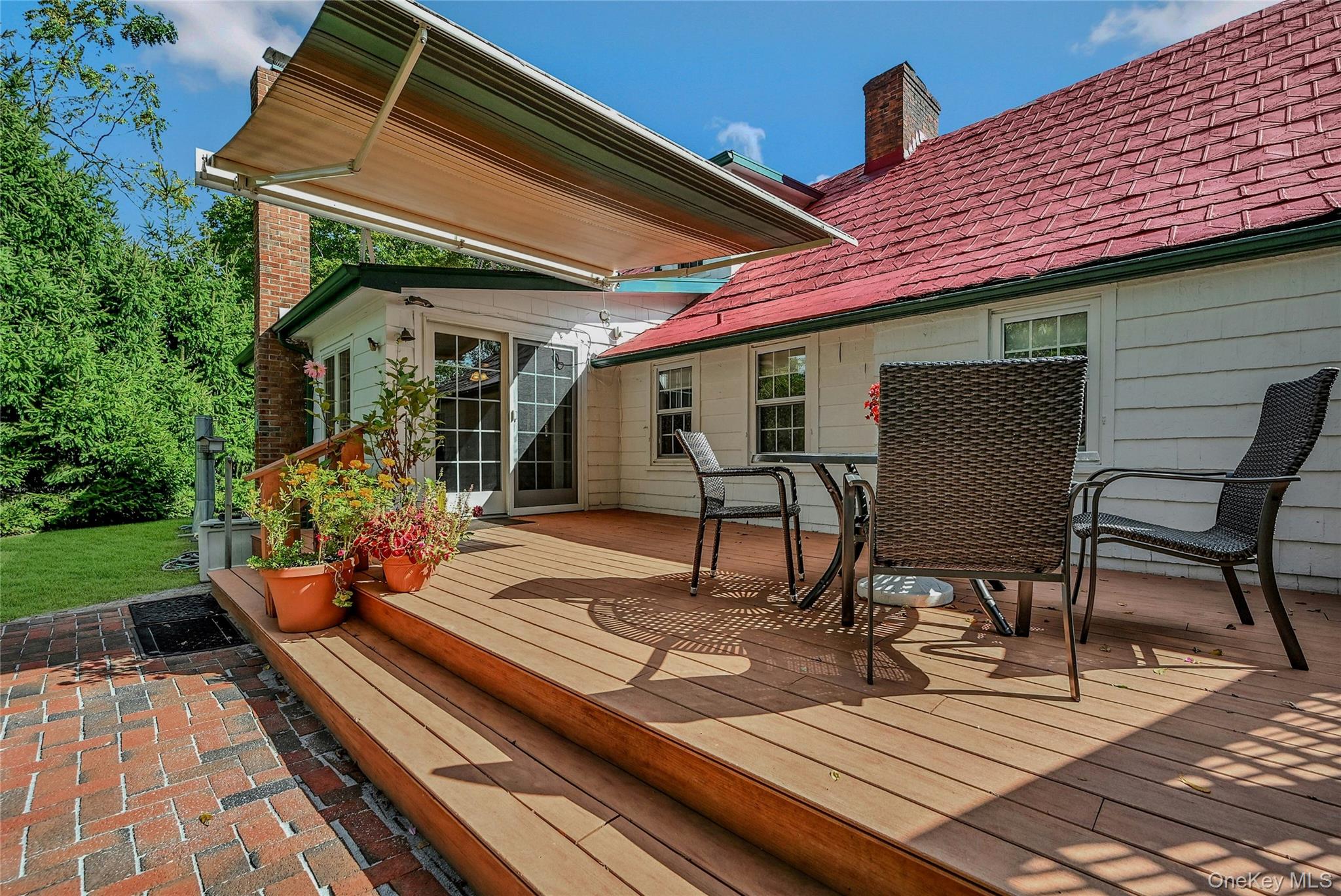 147 N Country Road, Mount Sinai, NY 11766