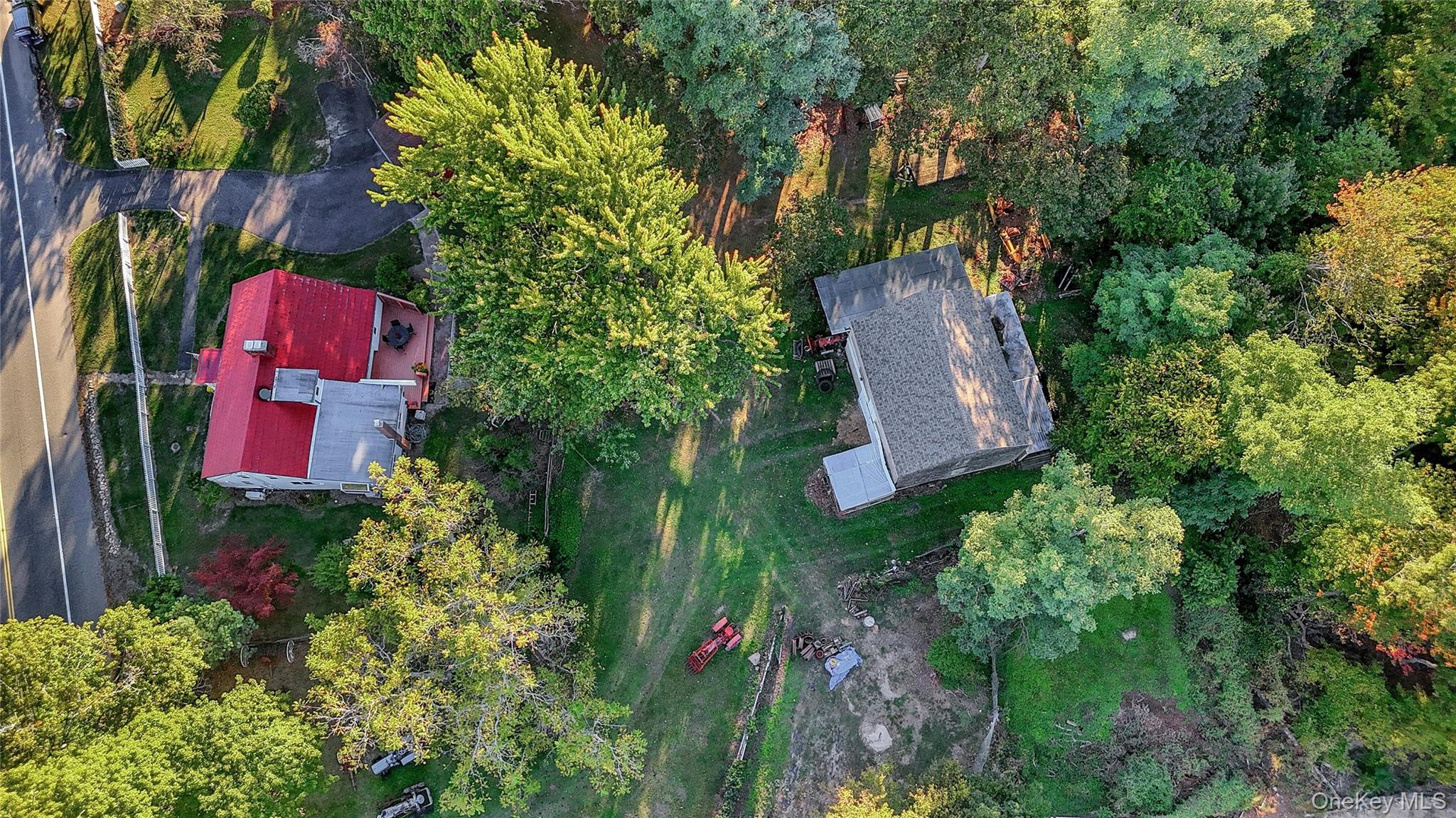 147 N Country Road, Mount Sinai, NY 11766