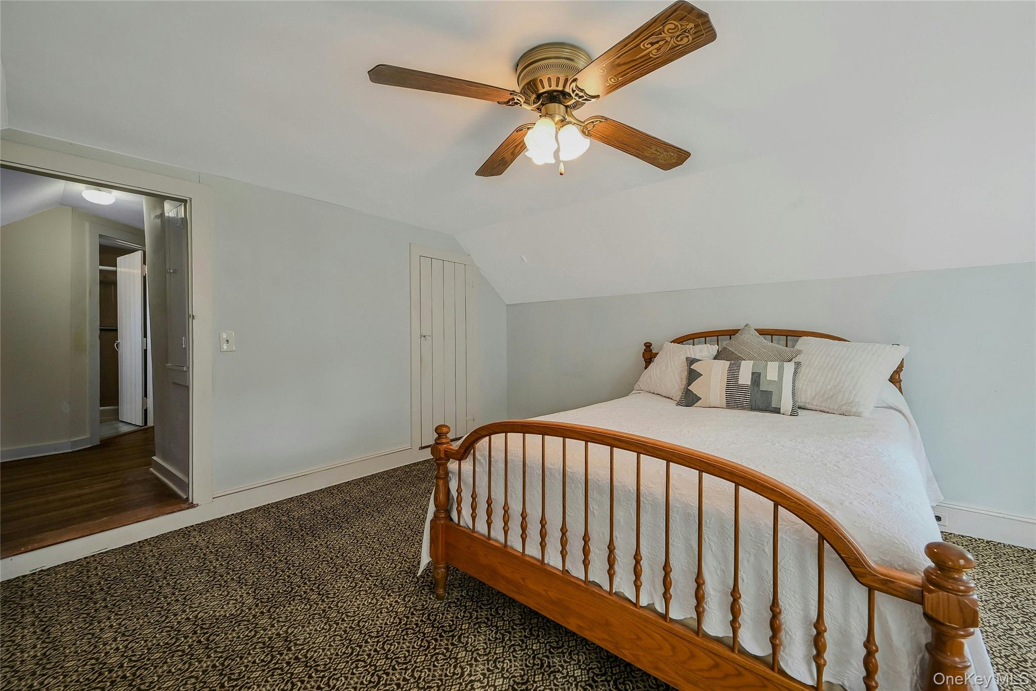 147 N Country Road, Mount Sinai, NY 11766