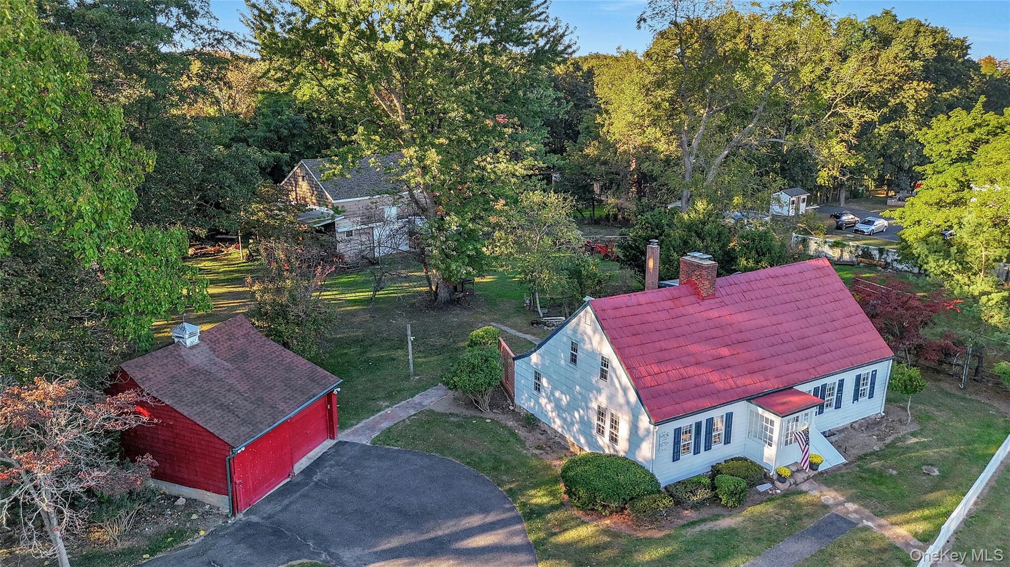 147 N Country Road, Mount Sinai, NY 11766