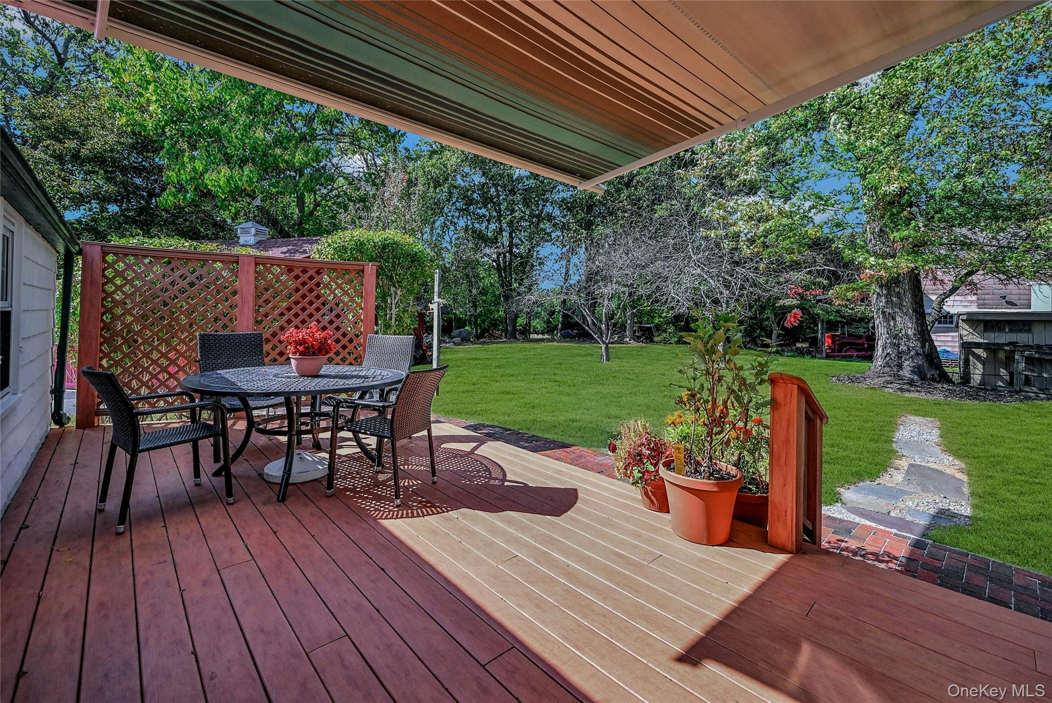 147 N Country Road, Mount Sinai, NY 11766