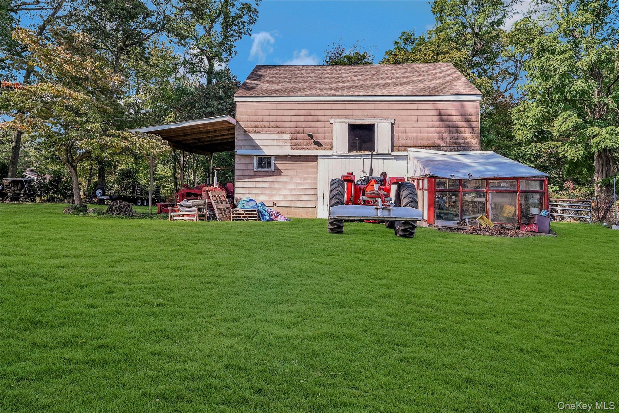 147 N Country Road, Mount Sinai, NY 11766