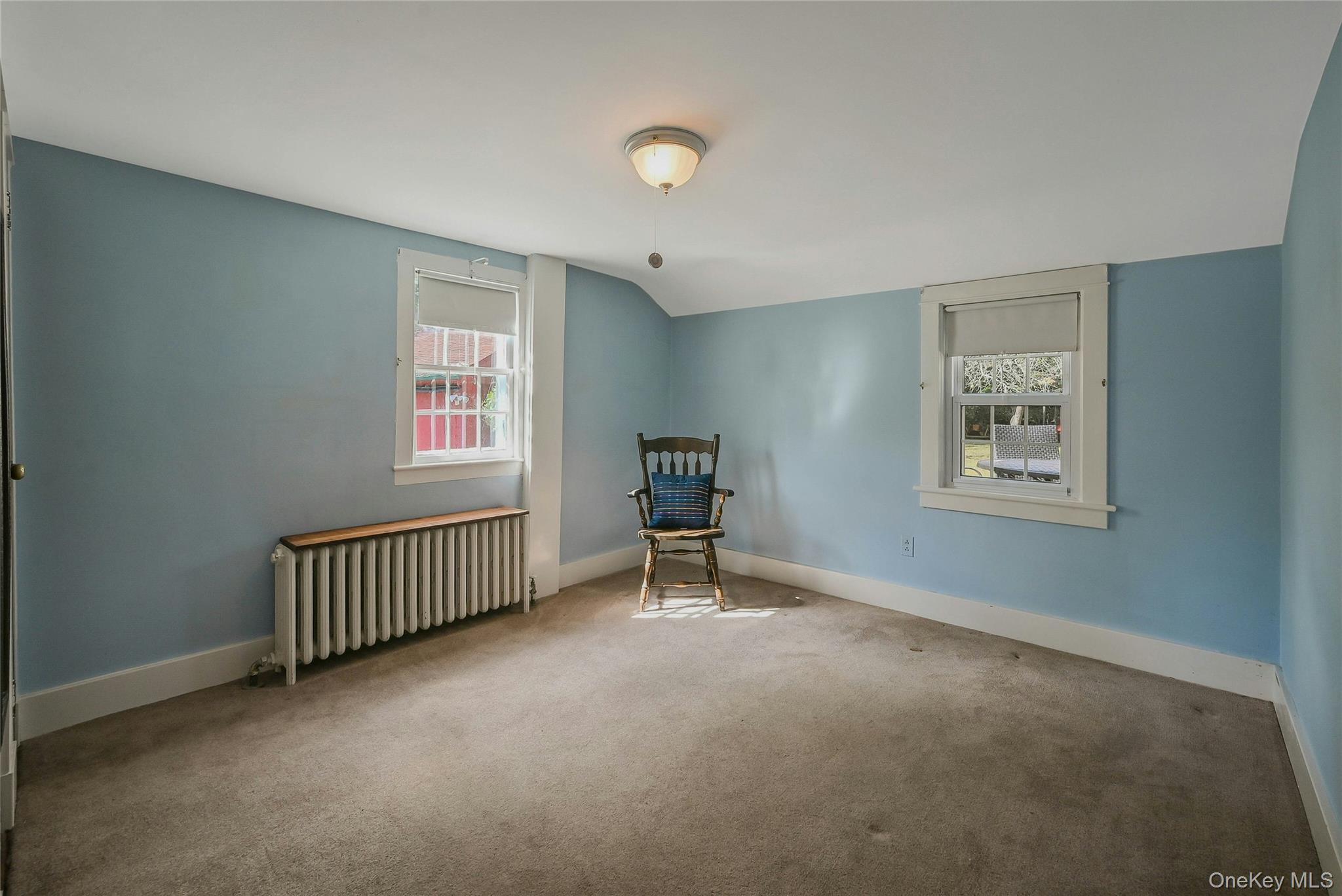 147 N Country Road, Mount Sinai, NY 11766