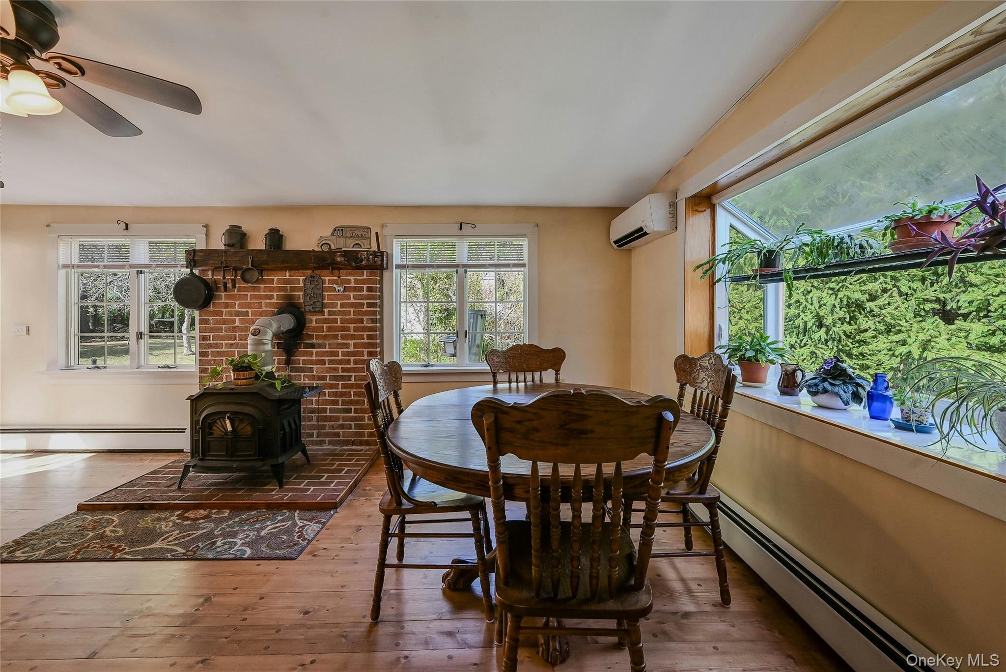 147 N Country Road, Mount Sinai, NY 11766