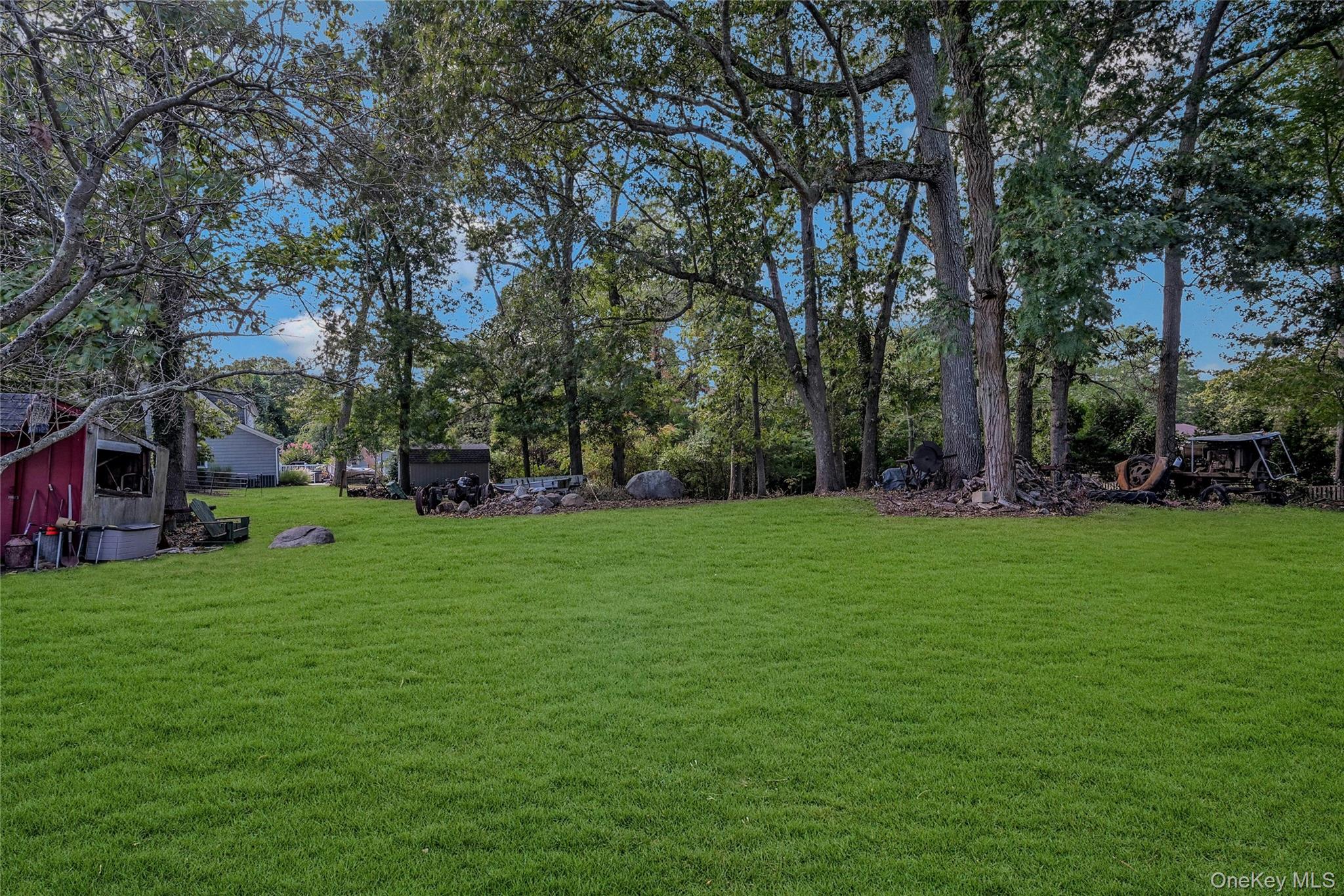 147 N Country Road, Mount Sinai, NY 11766