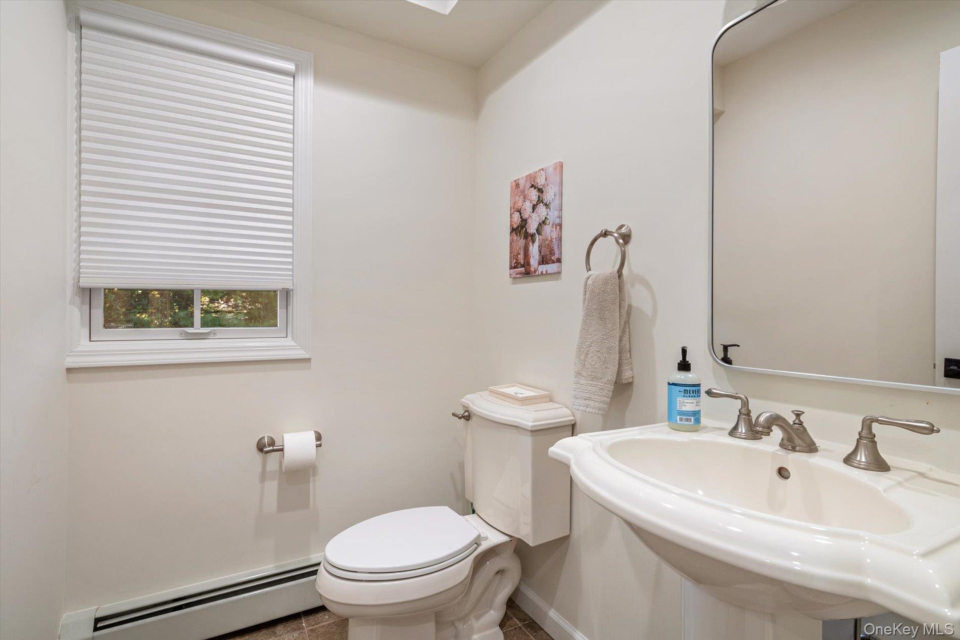 16 Tuxedo Drive, Melville, NY 11747